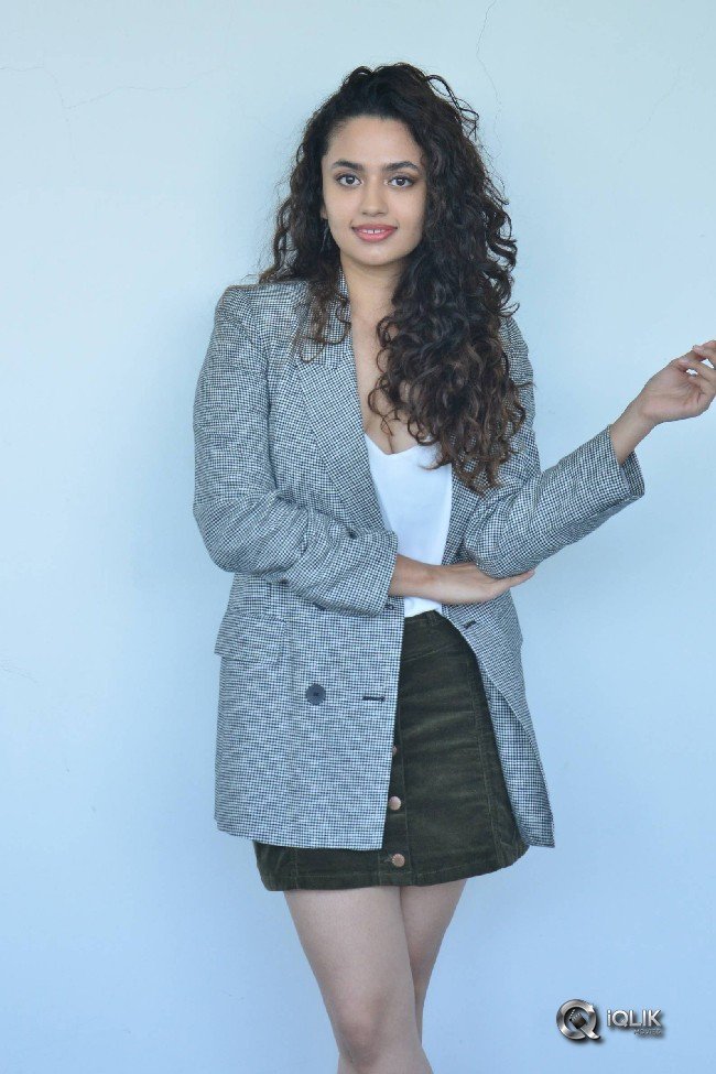 Malavika-Nair-New-Stills